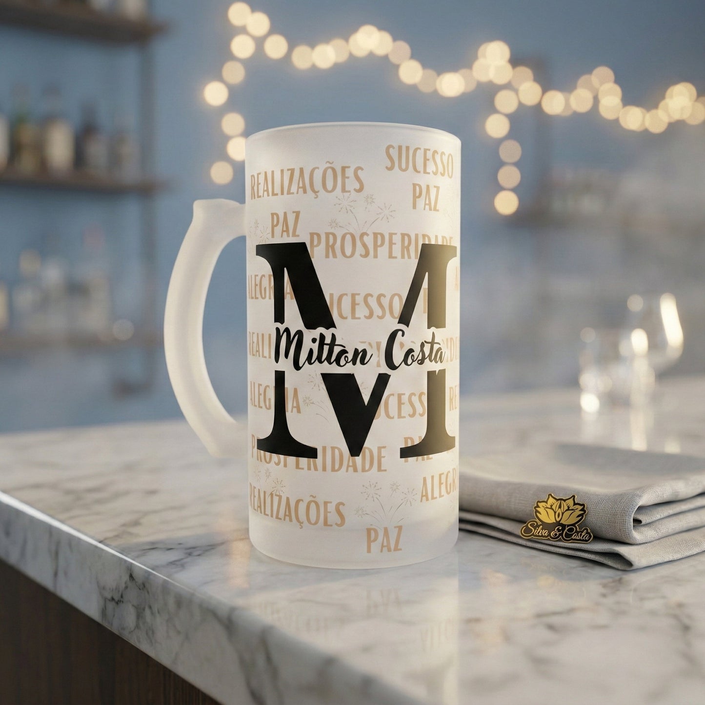 Caneca chopp personalizada com nome — Vidro jateado dourado, presente