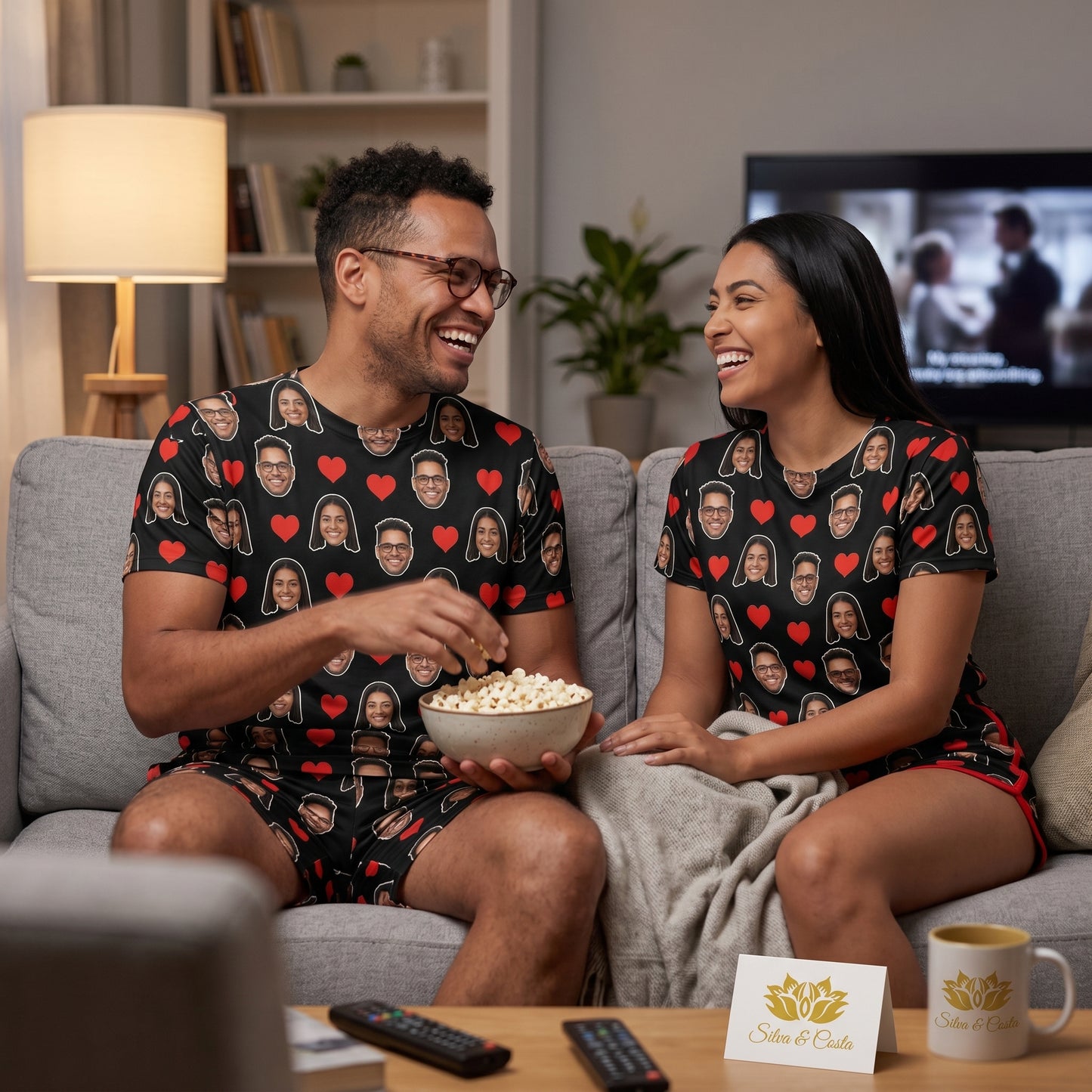 Pijama de Casal Preto Personalizado com Foto e Coração Vermelho Presente para Casal