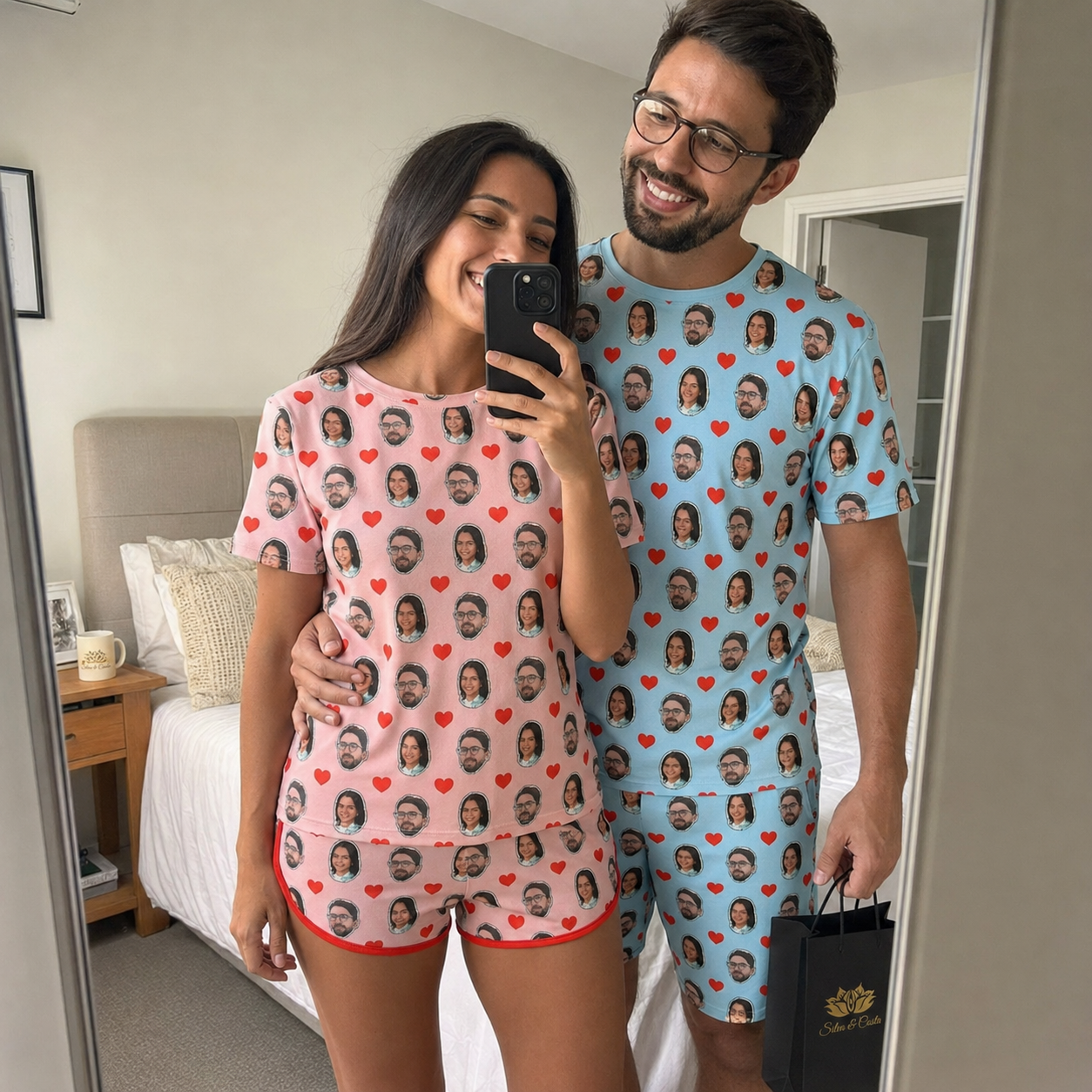 Pijama de Casal Azul e Rosa Personalizado com Foto e coração Vermelho Presente para Casal