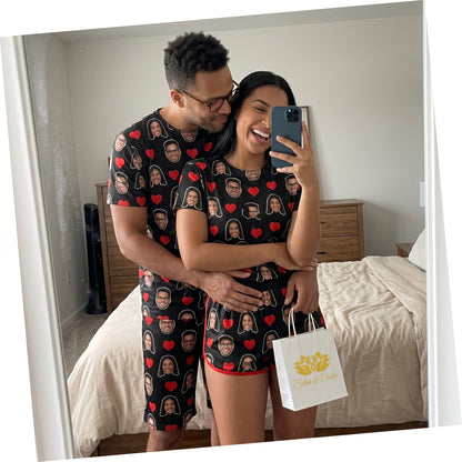 Pijama de Casal Preto Personalizado com Foto e Coração Vermelho Presente para Casal