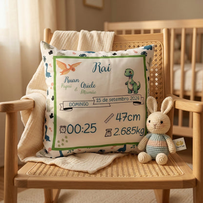 Almofada Personalizada com Nome e Nascimento (Dinossauro) — Bebê