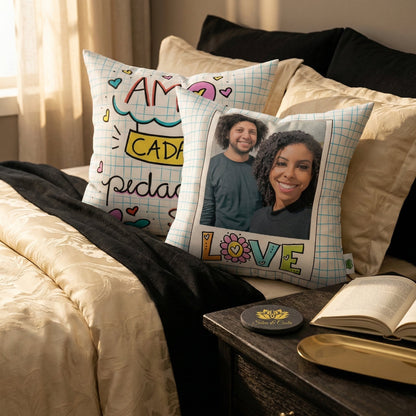 Almofada personalizada com foto e frase estilo doodle — Presente romântico casal