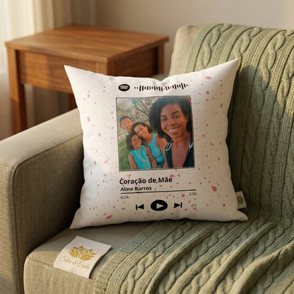 Almofada Personalizada com Foto e Música — Presente Dia das Mães 40x40