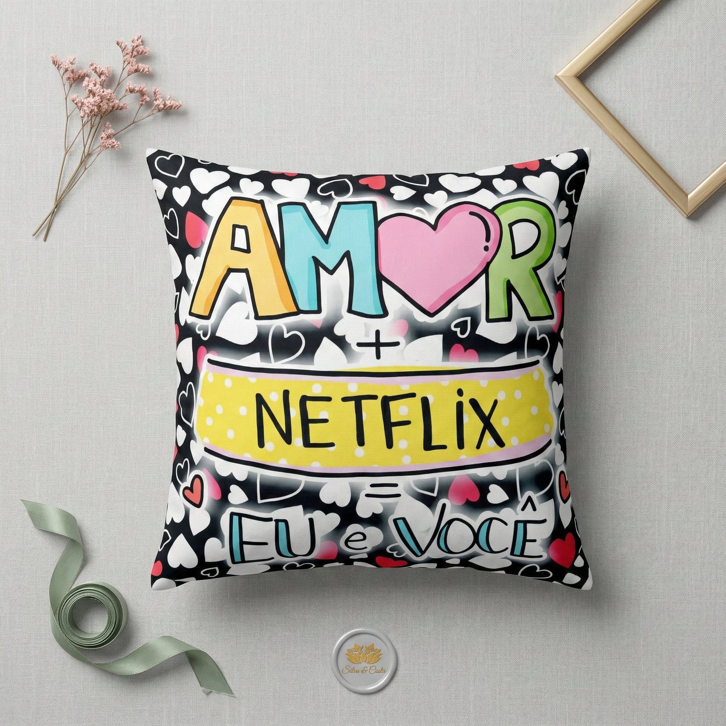Almofada Personalizada com Foto e Nome — Presente Romântico Casal Netflix 40x40