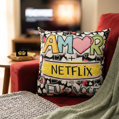 Almofada Personalizada com Foto e Nome — Presente Romântico Casal Netflix 40x40