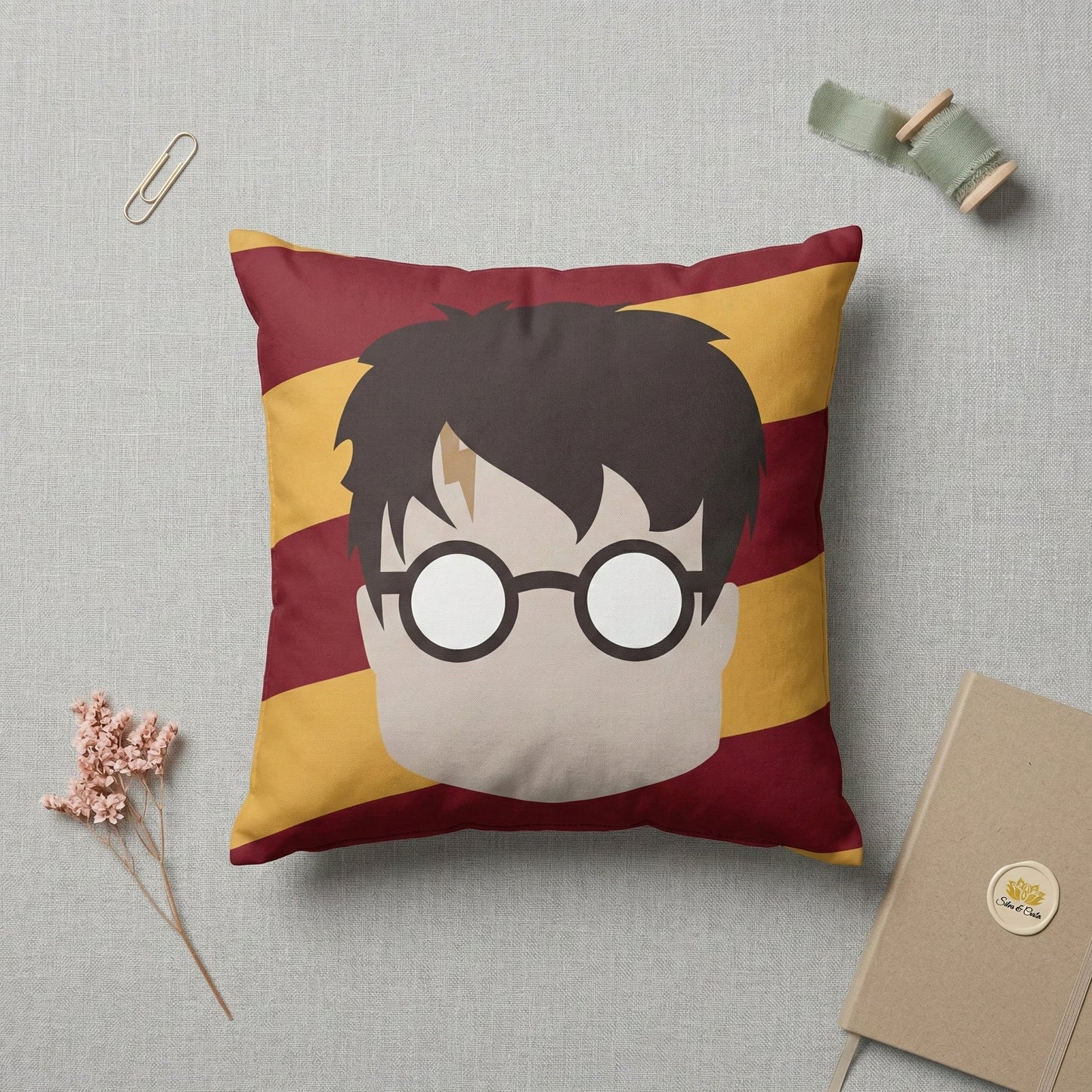 Almofada Personalizada com Nome — Tema Harry Potter Minimalista Infantil 40x40