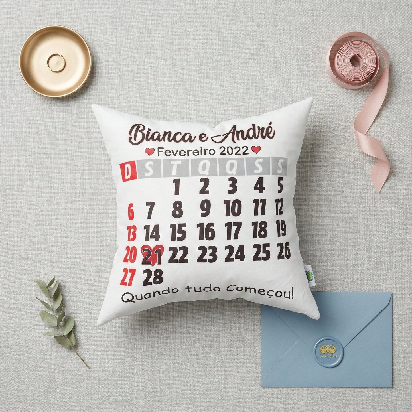 Almofada Personalizada com Nome e Calendário — Presente Romântico Casal 40x40