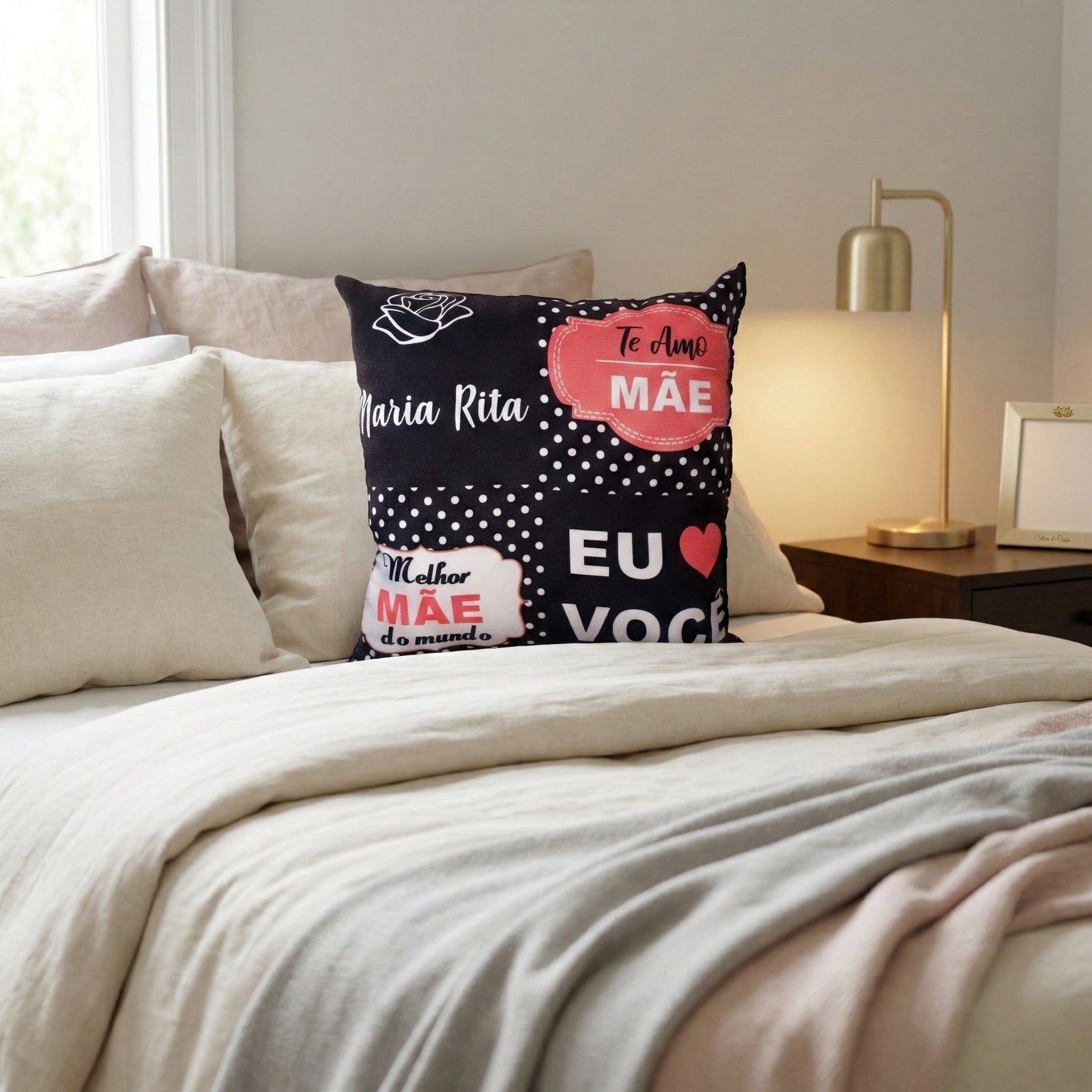 Almofada Personalizada com Nome e Frase — Presente Dia das Mães