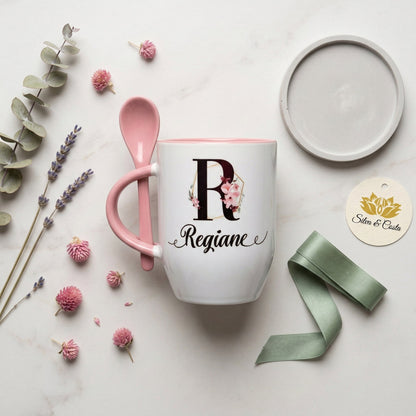 Caneca cônica personalizada com nome e colher rosa | Presente Dia das Mães