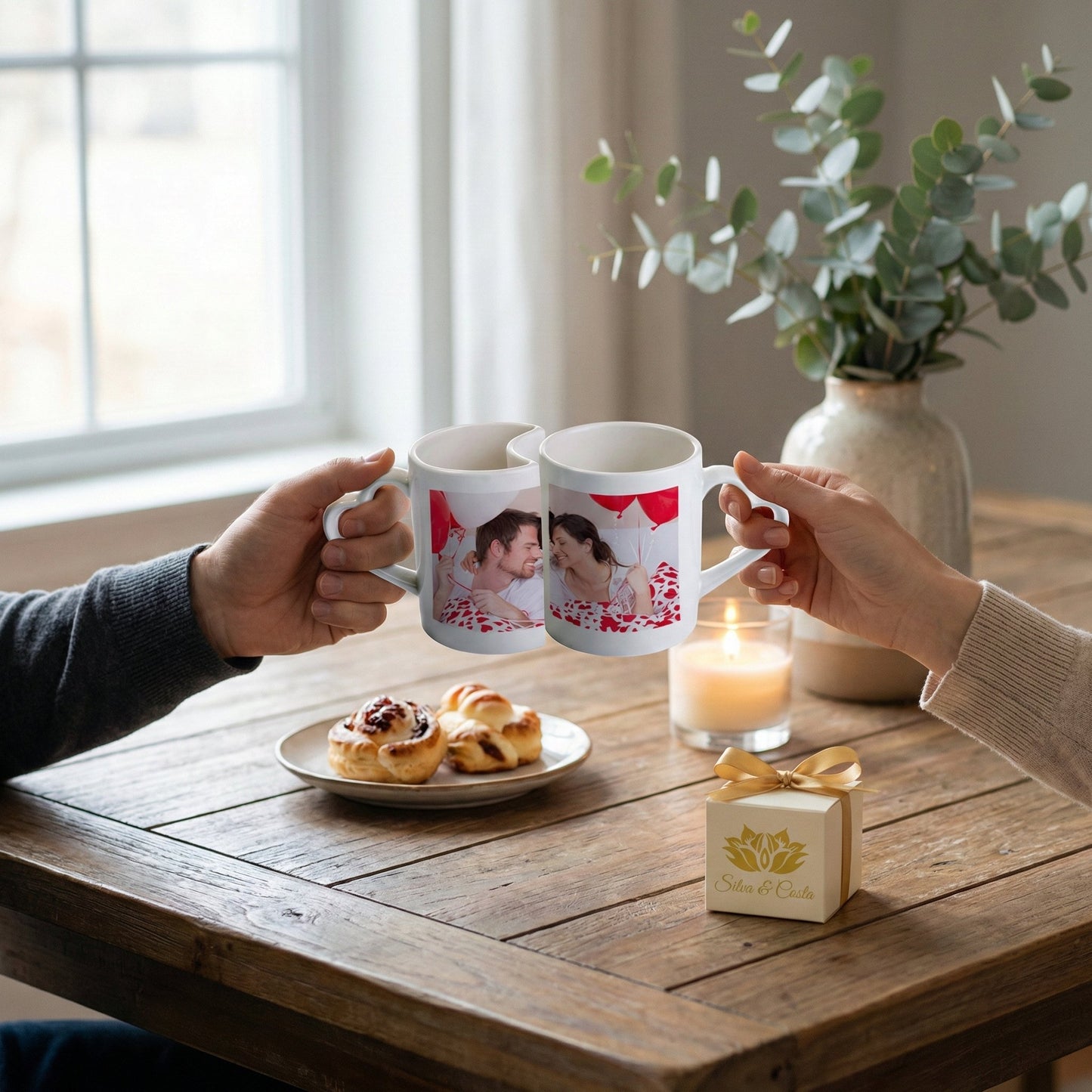Caneca Personalizada com Foto Duplo Coração — Presente Romântico Casal