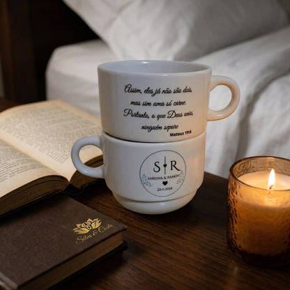 Caneca Personalizada com Iniciais e Versículo | Presente Amiga