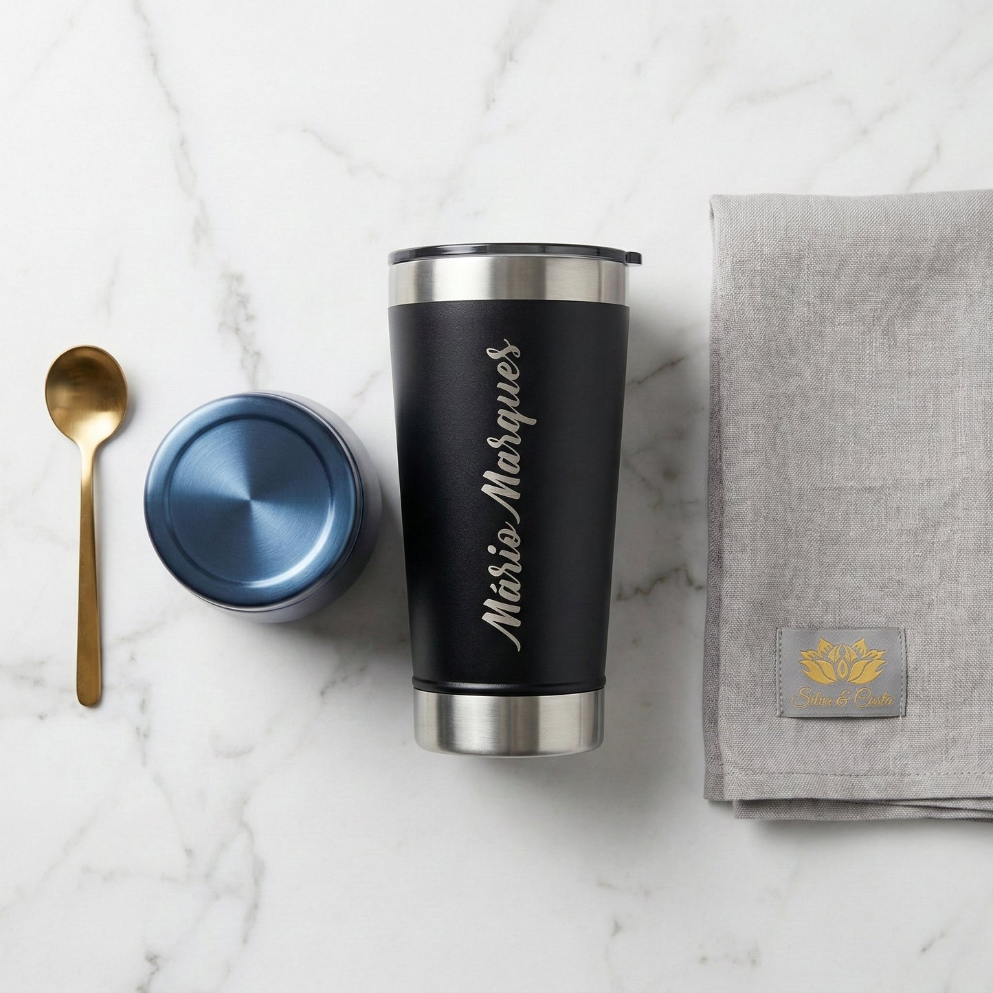 Copo Stanley Térmico Preto Personalizado com Nome em Escrita Vertical | Presente