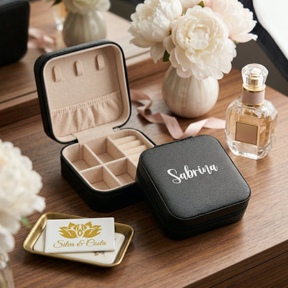 Porta-Joias Personalizado em Couro com Nome | Lembrança 15 Anos e Madrinhas