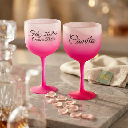 Taça gin personalizada acrílico degradê rosa com nome — Presente festa﻿