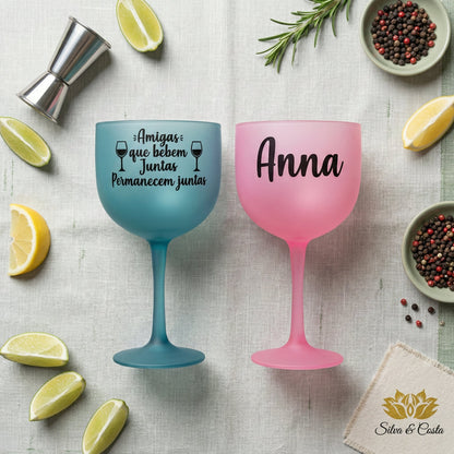 Taça gin personalizada acrílico degradê com nome e frase — Presente festa