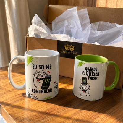 Caneca de Porcelana Personalizada Monster Verde — Tradicional ou Colorida - imagem lifestyle 5