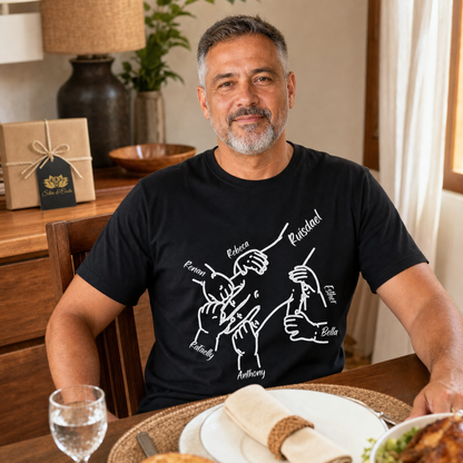 Camiseta Preta Personalizada com Nomes e Maos Conectadas - imagem lifestyle 3
