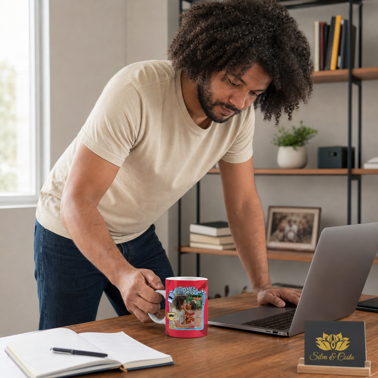 Caneca de Porcelana Personalizada Pai Te Amo com Foto - imagem lifestyle 4